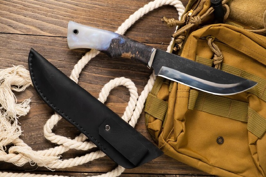 how to pick the best survival knife